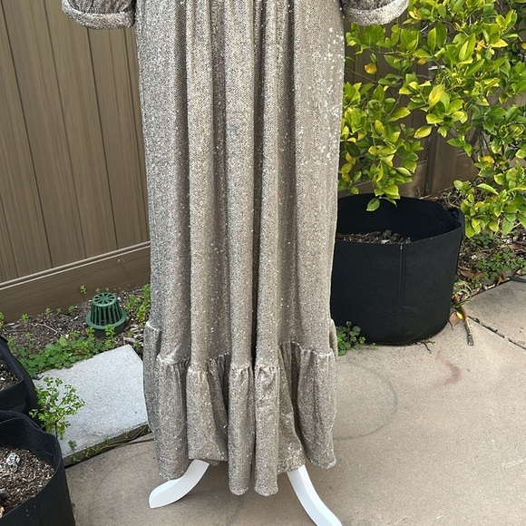 Saltwater Luxe Women Dress Large Wren Sequin Plunge Maxi Gold  size Medium - Picture 5 of 16